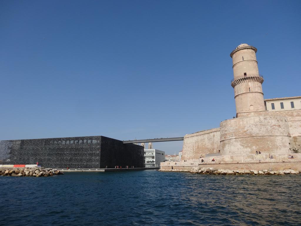 Duplex Des 13 Cantons Marseille Bagian luar foto
