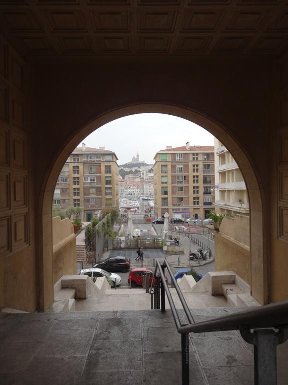 Duplex Des 13 Cantons Marseille Bagian luar foto